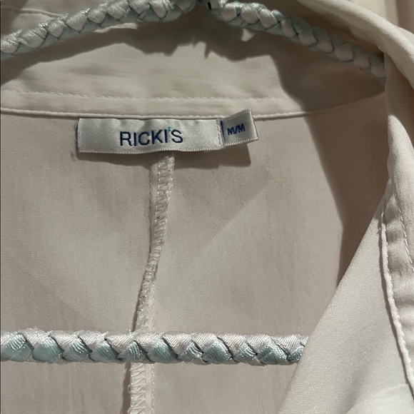 Ricki’s Collared Short - Picture 2 of 4